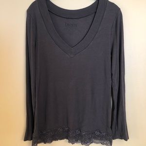 Decree Gray top with lace at the bottom. XL.